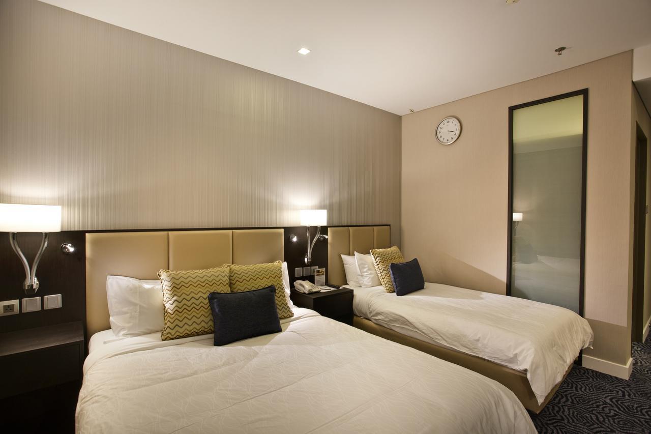 Ambassador Transit Hotel - Terminal 3 Singapour Extérieur photo
